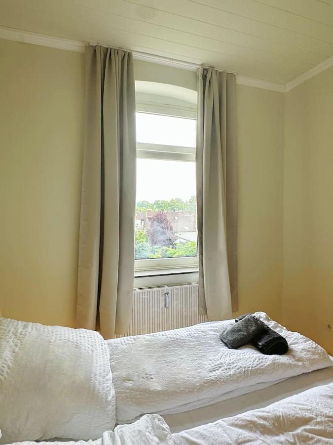 2 Schlafzimmer Waschenspuelmaschine Duisburg Buitenkant foto