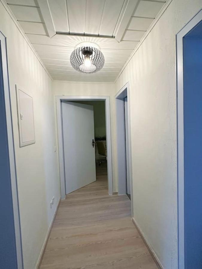 2 Schlafzimmer Waschenspuelmaschine Duisburg Buitenkant foto