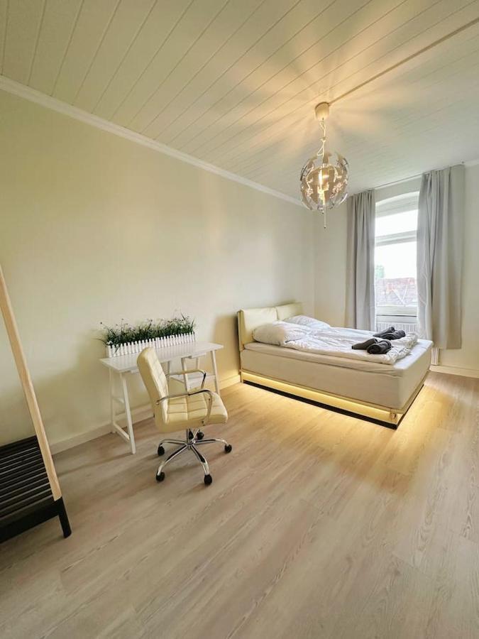 2 Schlafzimmer Waschenspuelmaschine Duisburg Buitenkant foto
