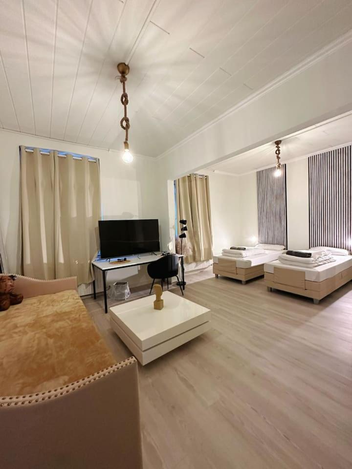 2 Schlafzimmer Waschenspuelmaschine Duisburg Buitenkant foto